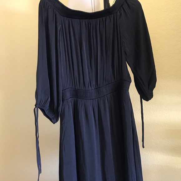 Dress - Picture 2 of 7